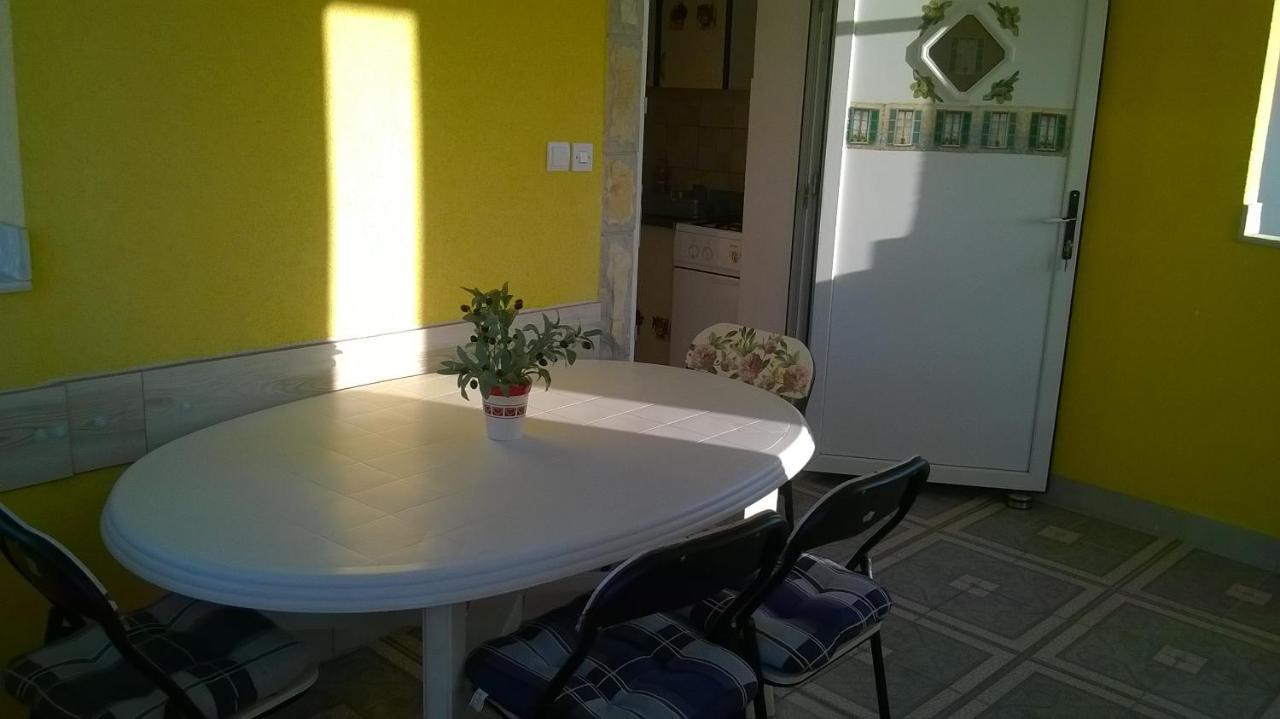 Apartmani Jakovljevic Murter Luaran gambar