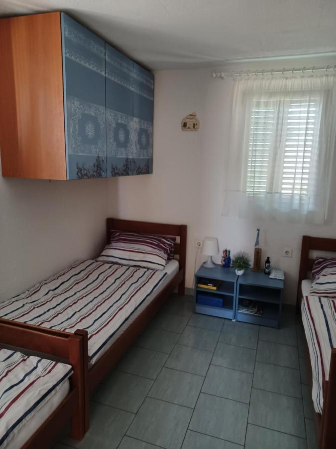 Apartmani Jakovljevic Murter Luaran gambar