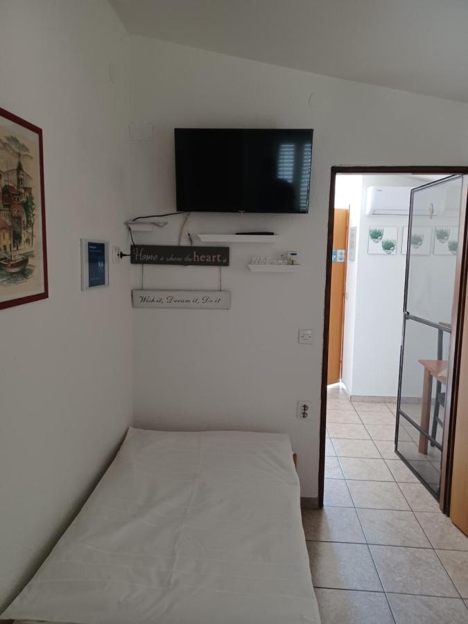 Apartmani Jakovljevic Murter Luaran gambar