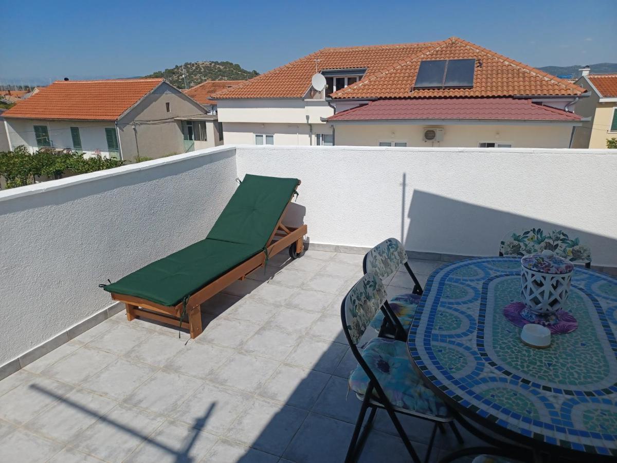 Apartmani Jakovljevic Murter Luaran gambar