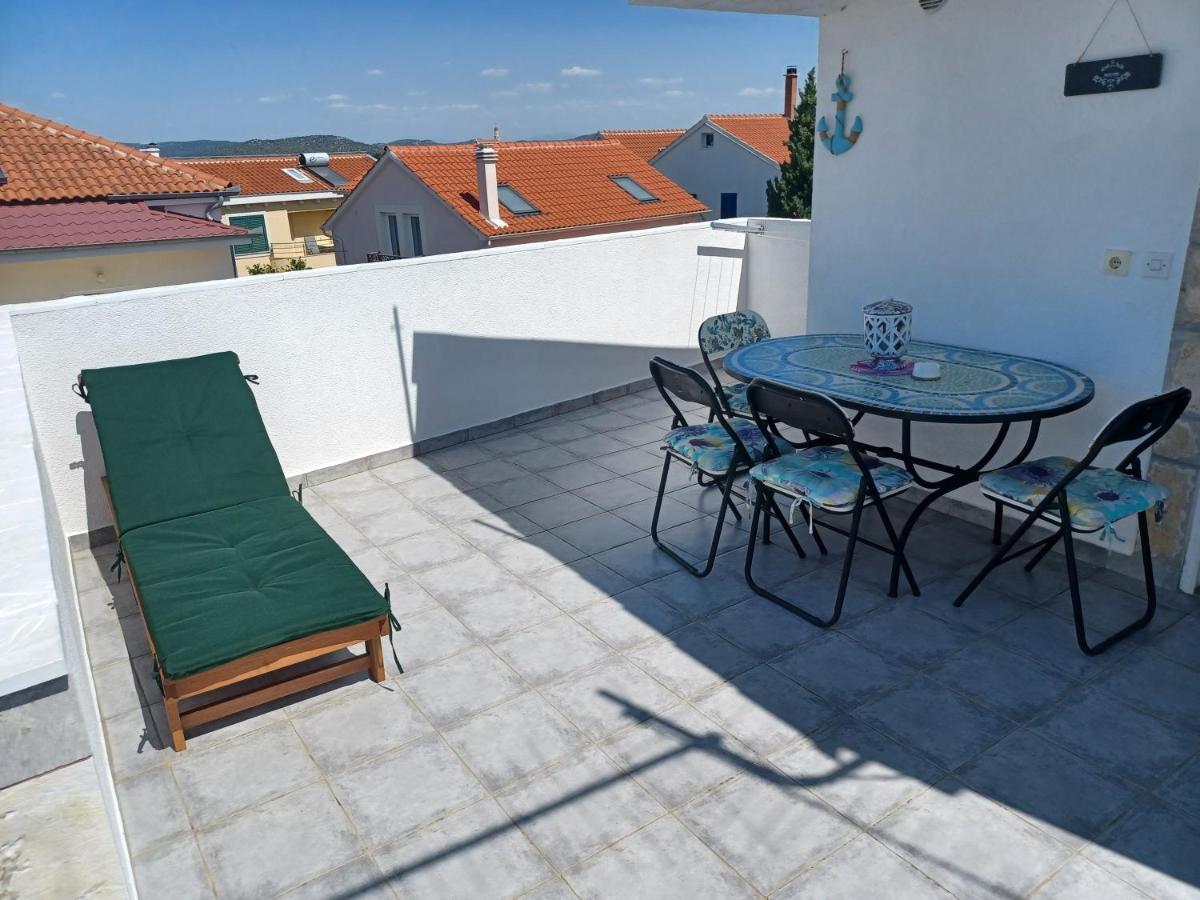 Apartmani Jakovljevic Murter Luaran gambar